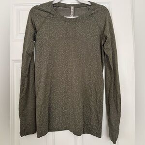 Lululemon swifty tech top